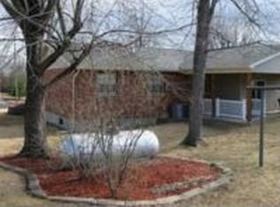 423 Crestview Dr, Union, MO 63084