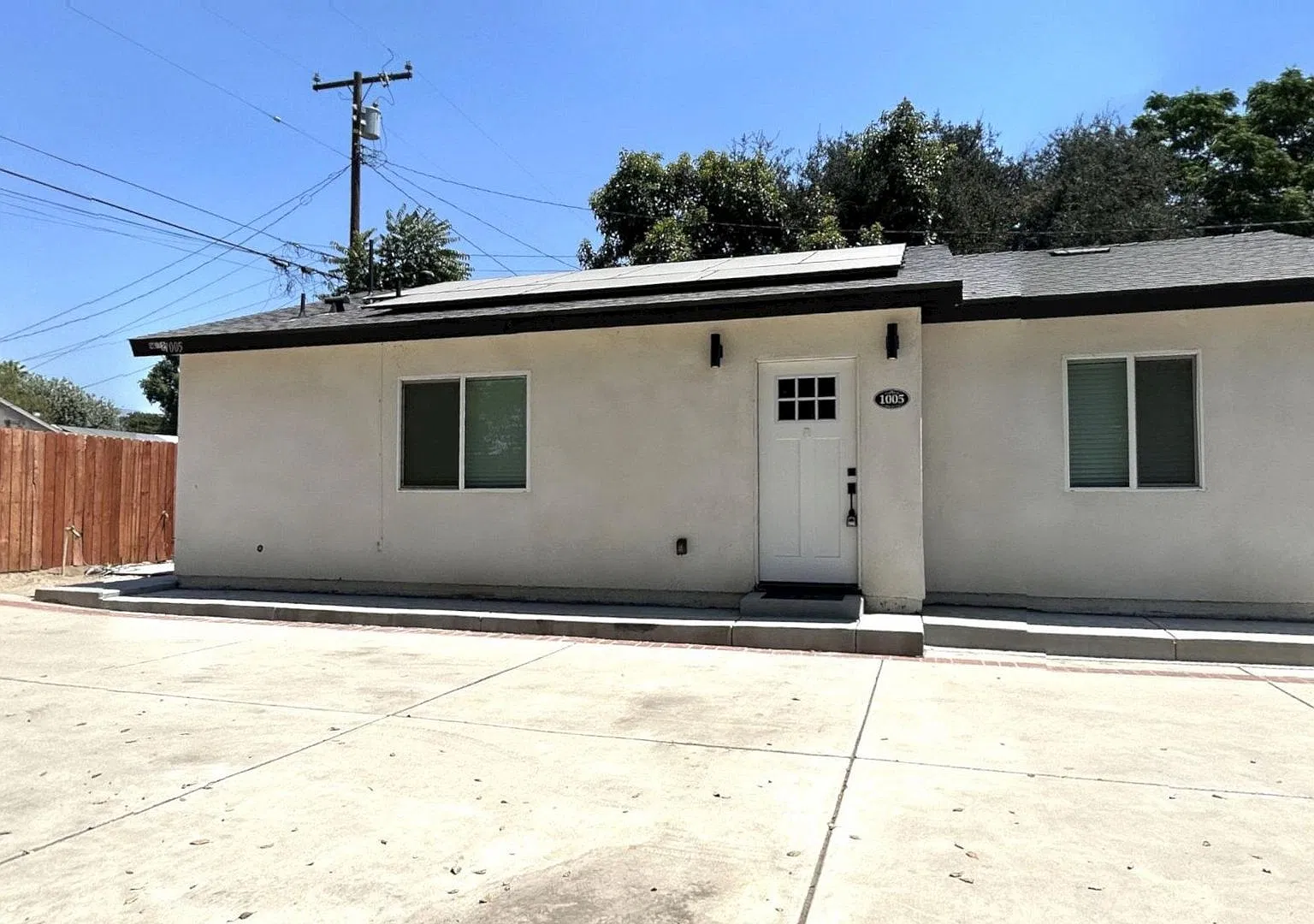 1005 E. Colton Ave. — Photo 2
