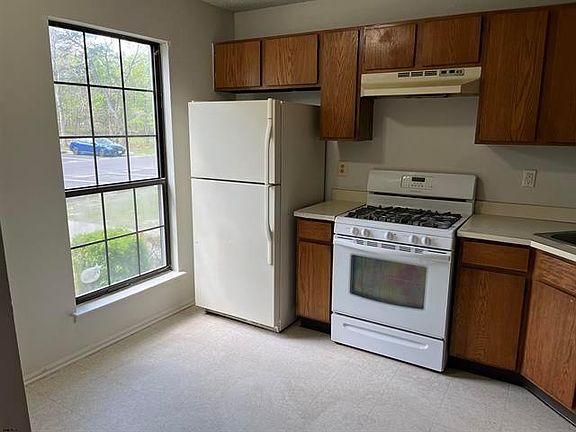 2nd image of 226 Patriots Ct #2705