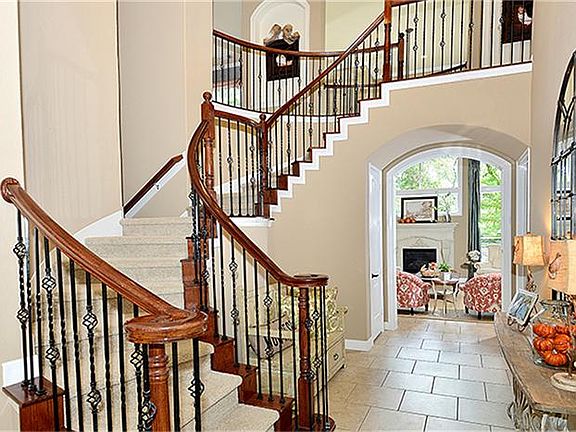 5th image of 71 Nocturne Woods Pl