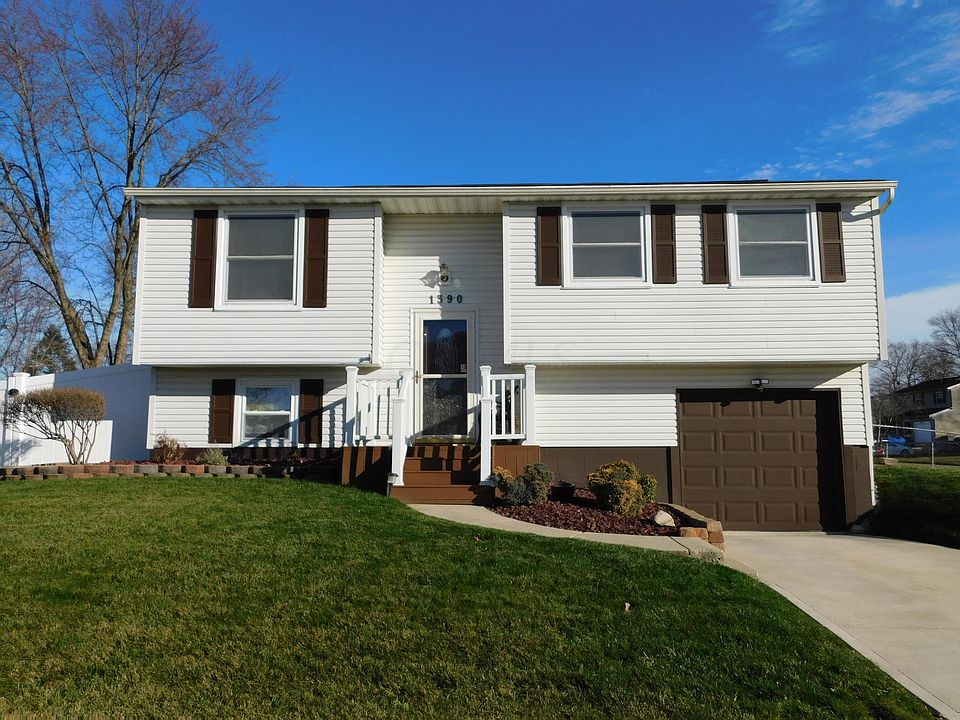 1st image of 1390 Silvertree Dr