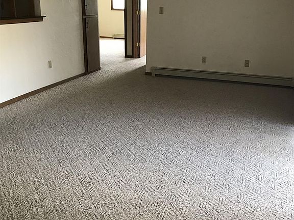 3rd image of 445 Laverne Dr APT 8