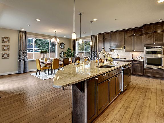 Photos are of a similar plan and may have upgrades - For illustrative purposes only