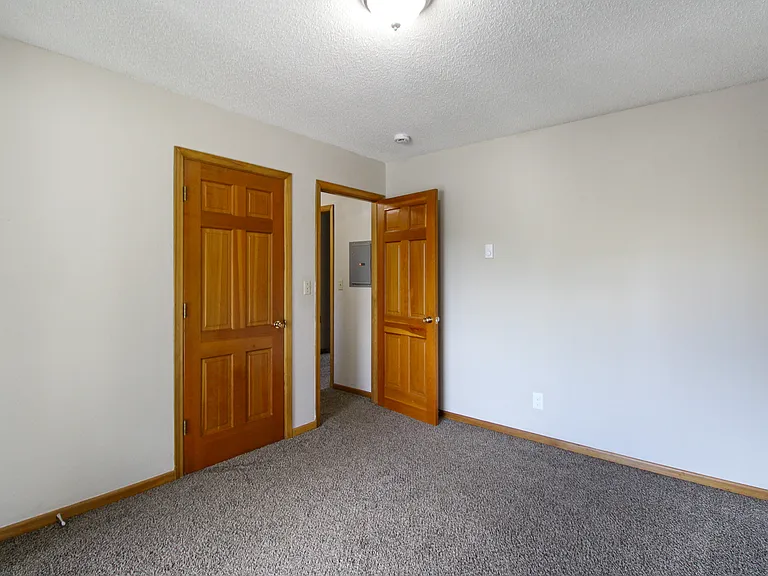 804 14th St NE #8 — Photo 7