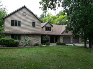 Friedrich Ave, Omro, WI 54963