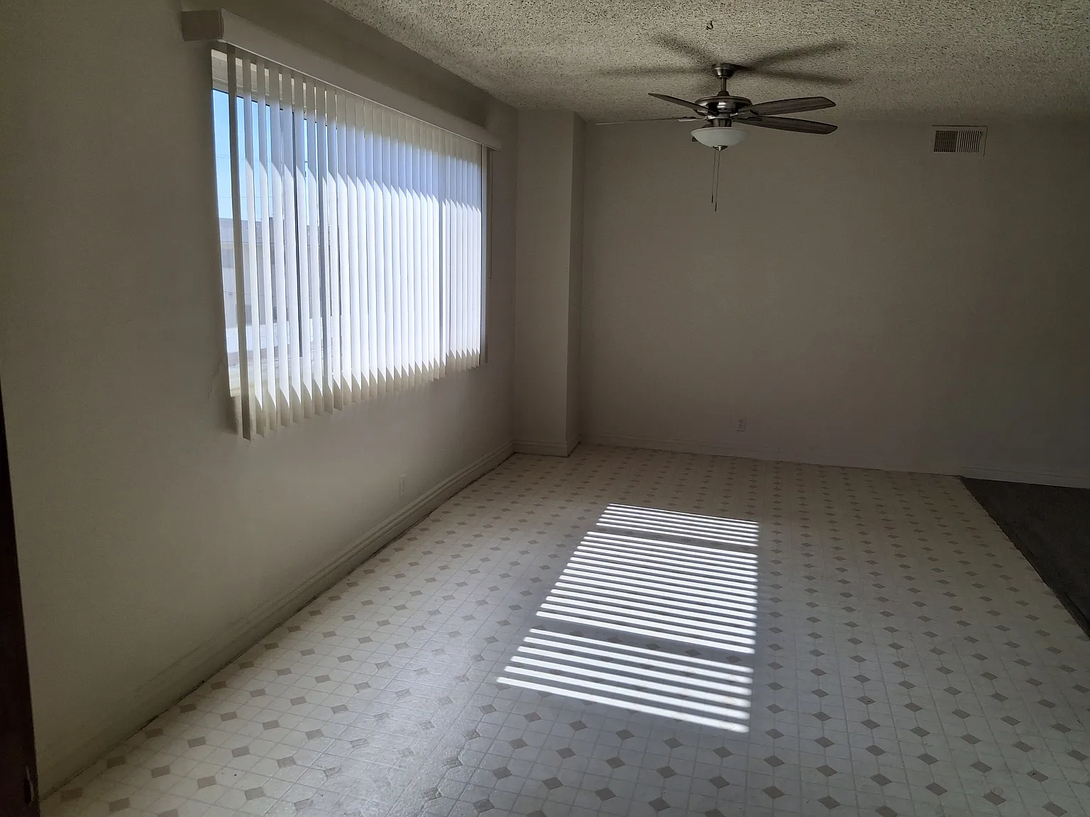 3 bed, 1450 sqft, $2,800 — Photo 4