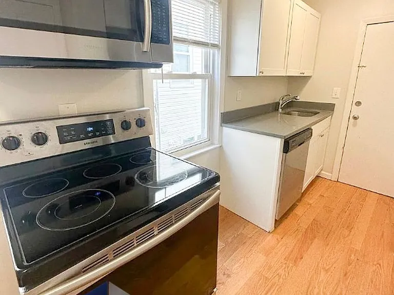 46-48 South St — Photo 9