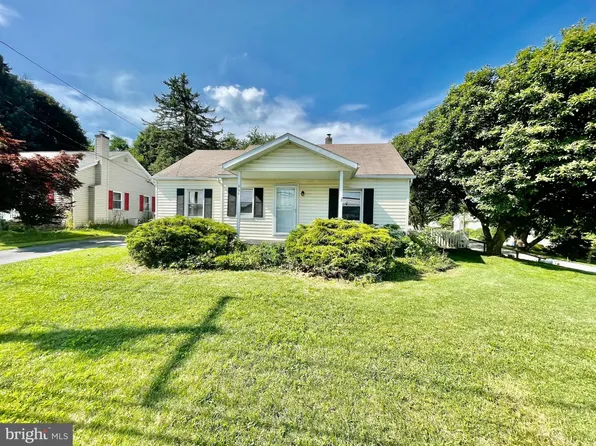 551 Fishing Creek Rd, Lewisberry, PA 17339