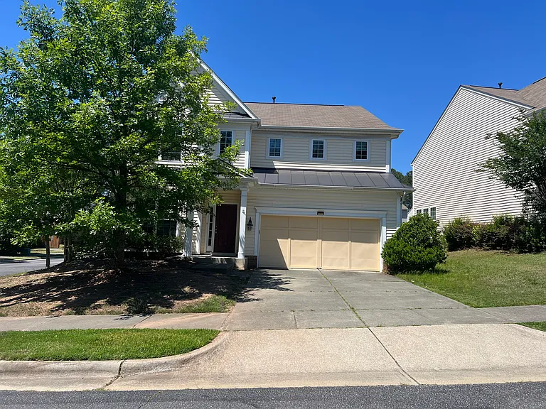 416 Charleville Ct — Photo 47