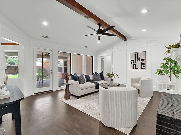 3rd image of 2225 Ridgewood