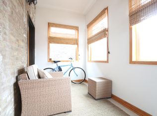 2416 W Washburne Ave #1, Chicago, IL 60608