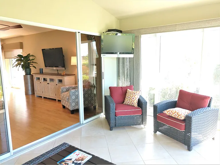 540 Clubside Cir — Photo 18