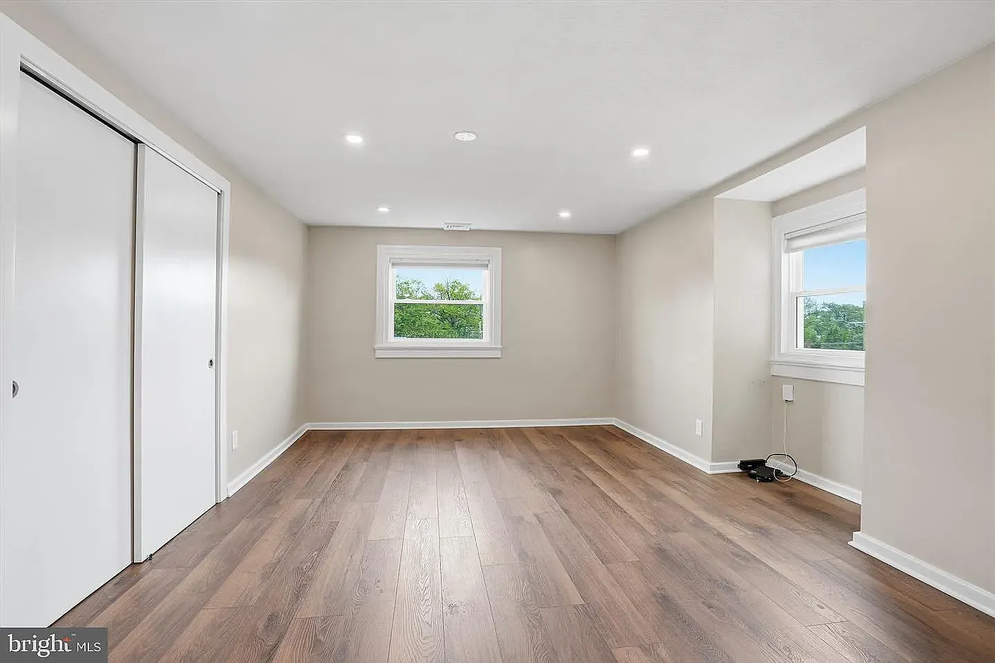 2 bed, 1300 sqft, $2,000 — Photo 3