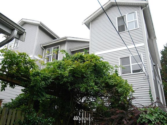 2nd image of 3837 23rd Avenue W