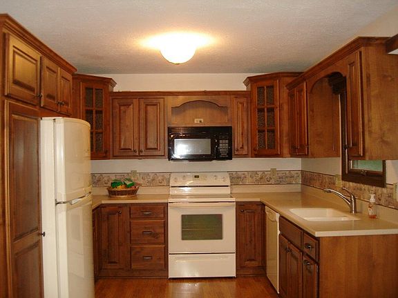 4th image of 413 Idlewood Ct
