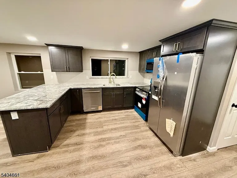 264 Girard Ave #B — Photo 6