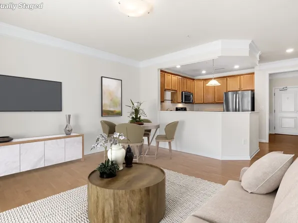 426 John Mahar Hwy Unit 202, Braintree, MA 02184