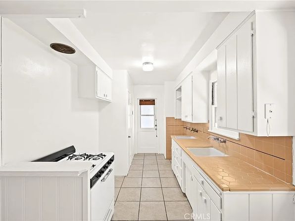 130 E Saint Joseph St APT C