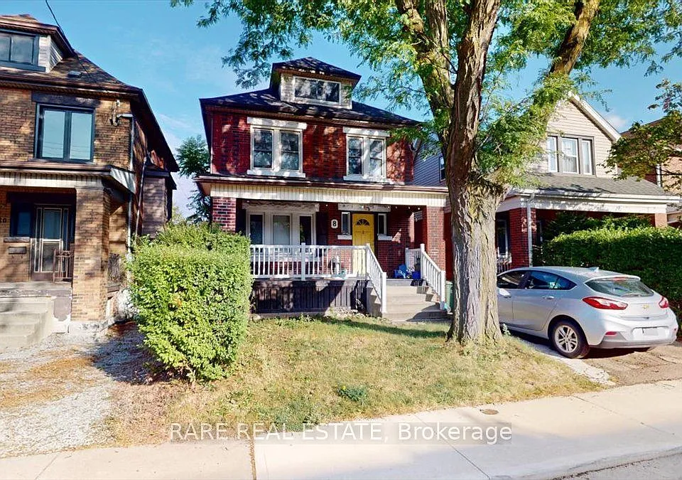 8 Balsam Ave N #1
