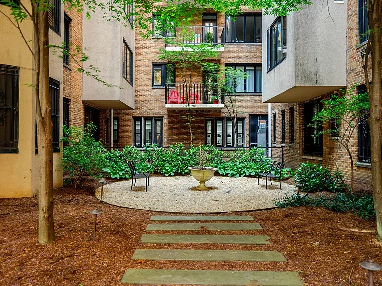 1701 16th St NW #208 — Photo 30