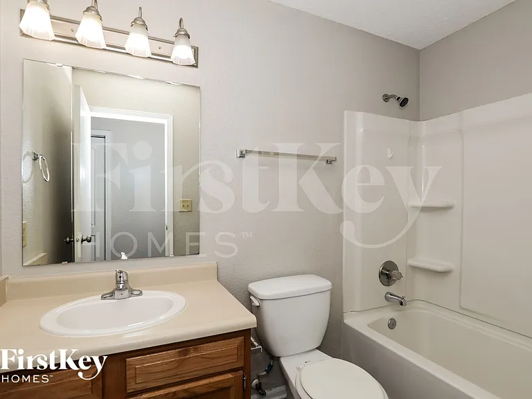 1880 Long Lake Dr — Photo 17