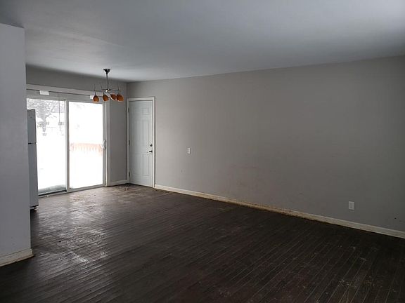 2nd image of 303 E 4th St