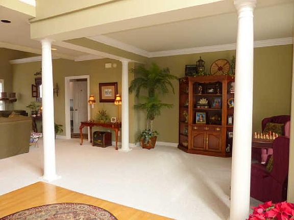 5th image of 1214 Churchill Dr