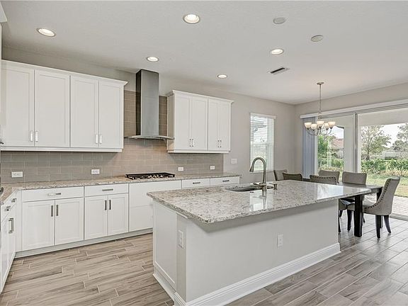 5th image of 4897 Antrim Dr