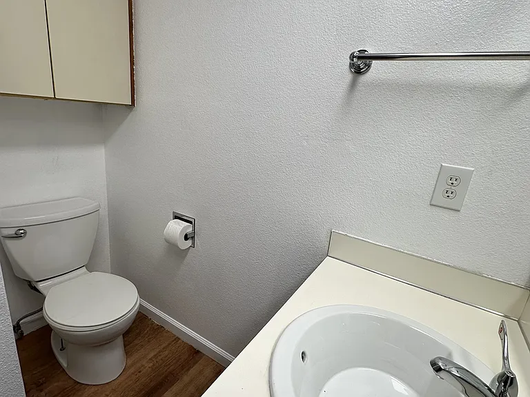 1821 Peachtree Ln #1 — Photo 12