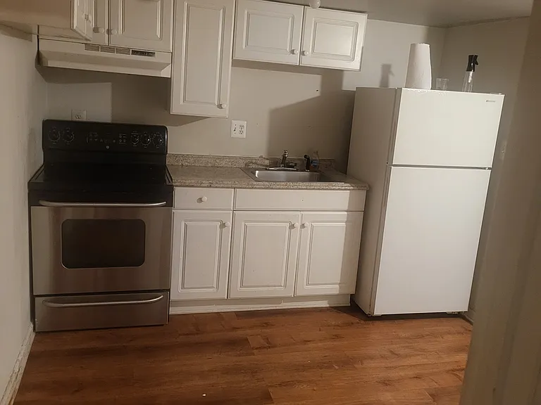 3703 Jackson Ave #BASEMENT — Photo 11