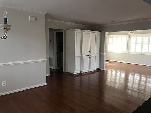 3rd image of 3225 Winterberry Dr