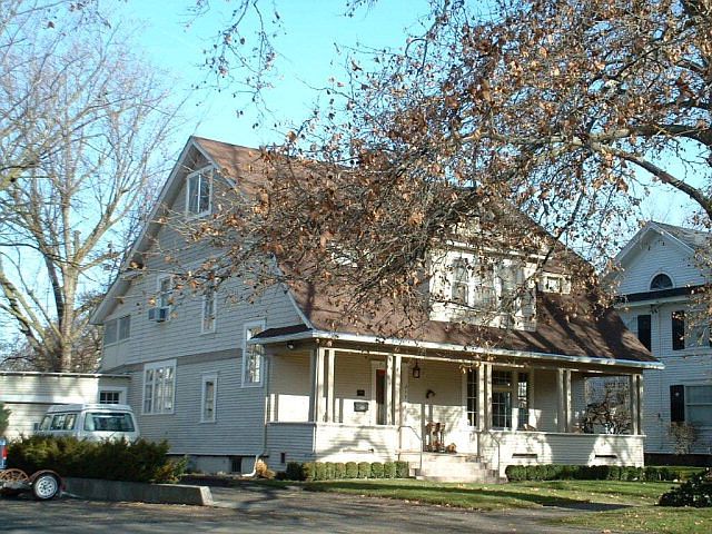 1st image of 219 Newell St