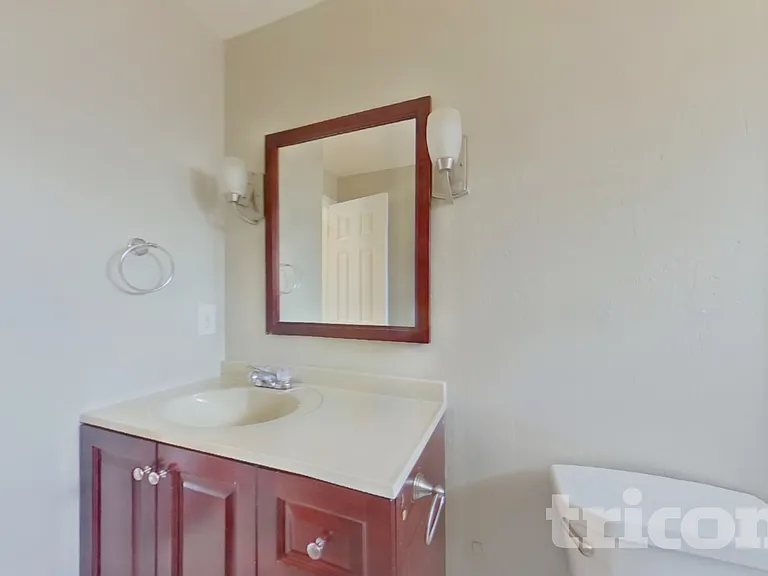 564 Mars Ct — Photo 10