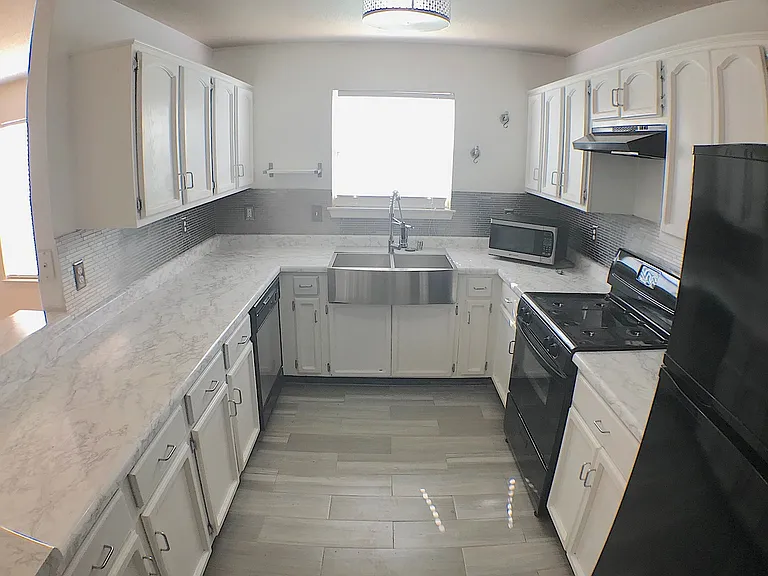 14203 Poets Rock Ln — Photo 7