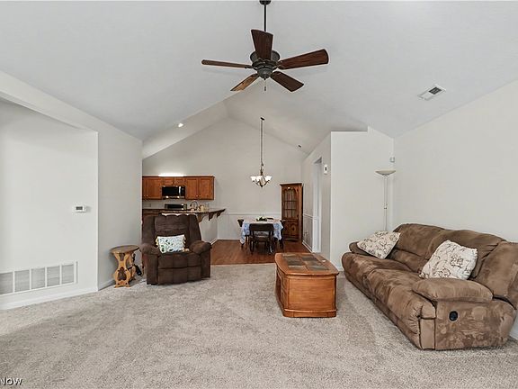 4th image of 1302 Bridgewater Way N