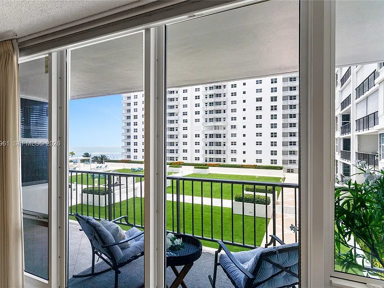 4280 Galt Ocean Dr #3G — Photo 31