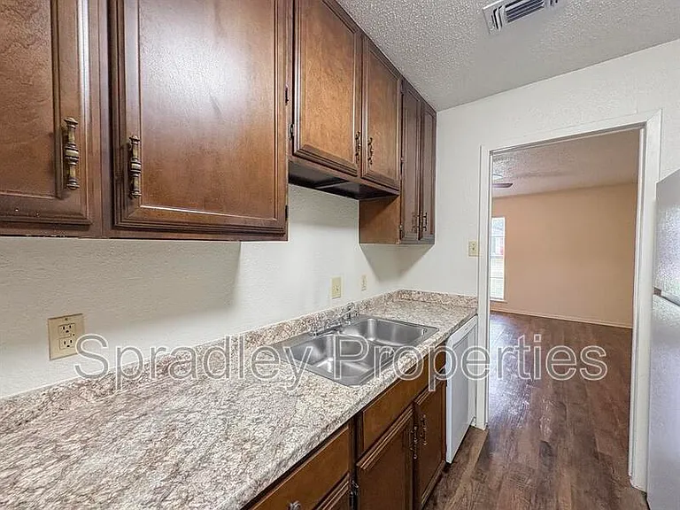 505B Phoenix Rd — Photo 5