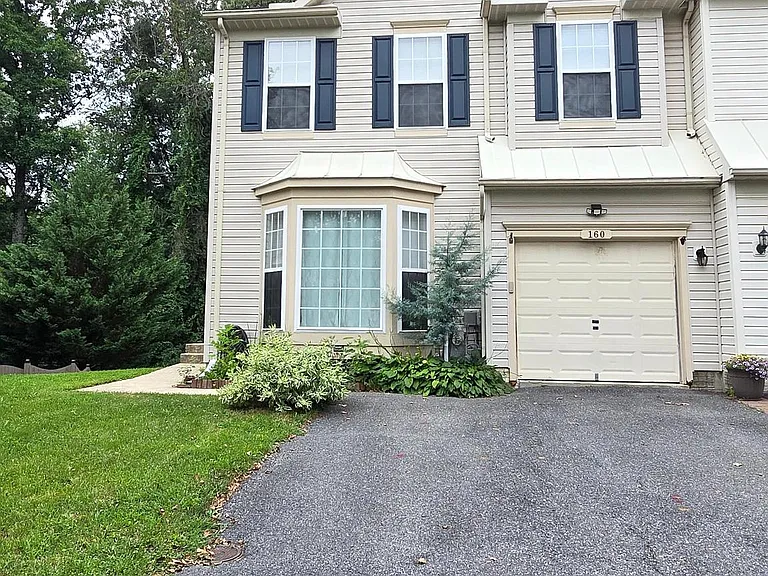 160 Leeds Creek Cir — Photo 1