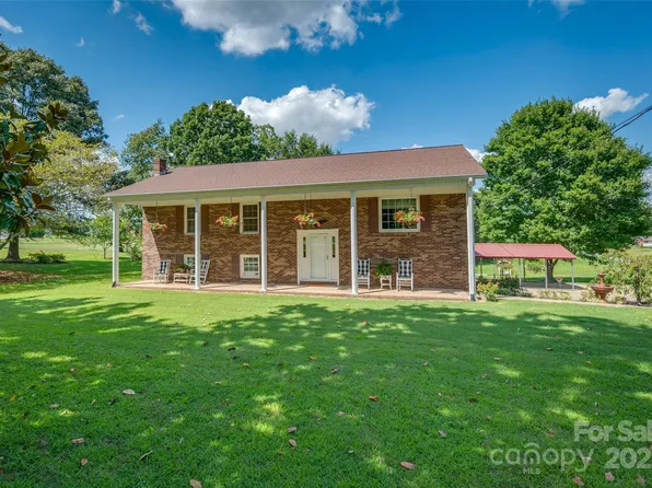 201 Hoopaugh Ave, Ellenboro, NC 28040