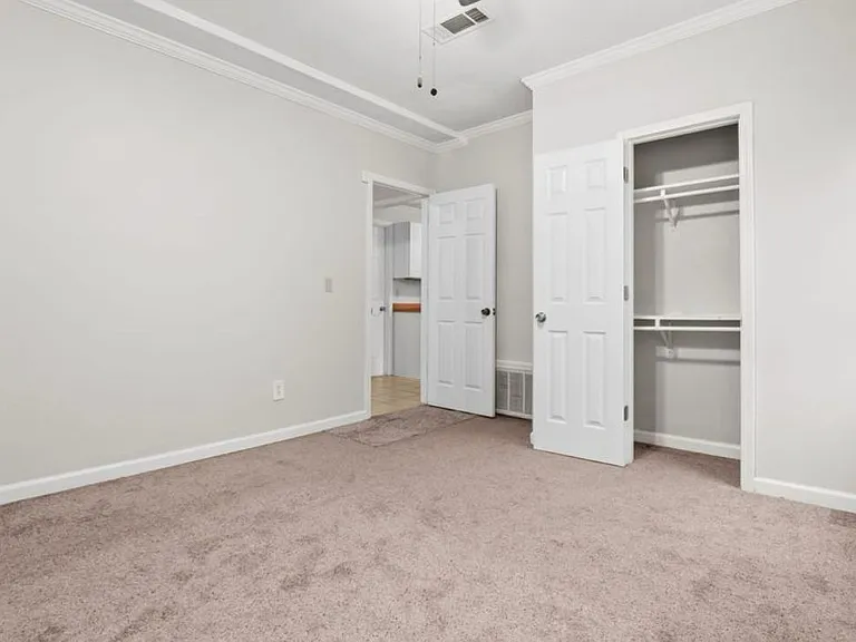 2787 Parliament Ct — Photo 11
