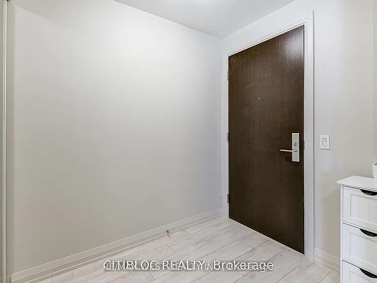 9000 Jane St #1408 — Photo 4