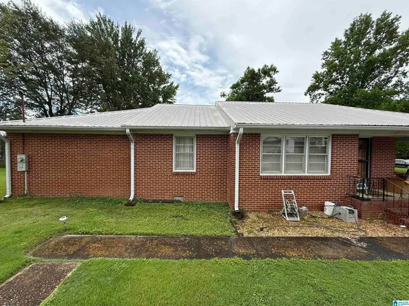 49 Cave Rd, Anniston, AL 36206