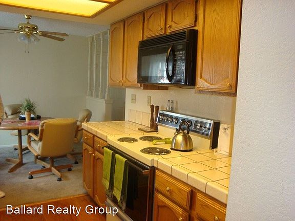 3rd image of 4220 Gannet Cir Unit 304