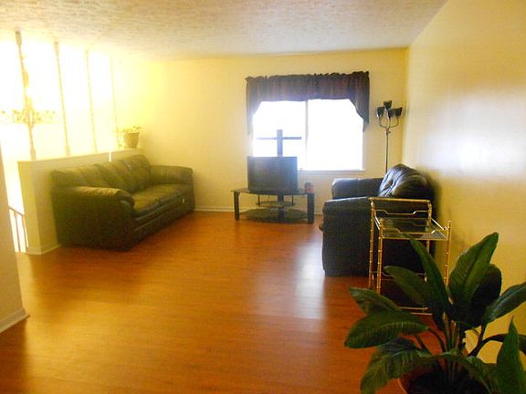 5th image of 1008 Lockett Dr