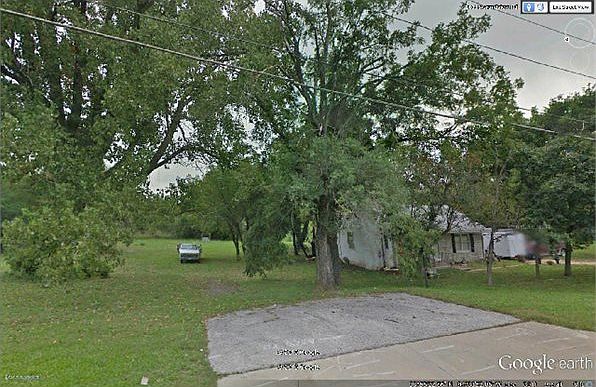 2nd image of 11111 Grandview Rd