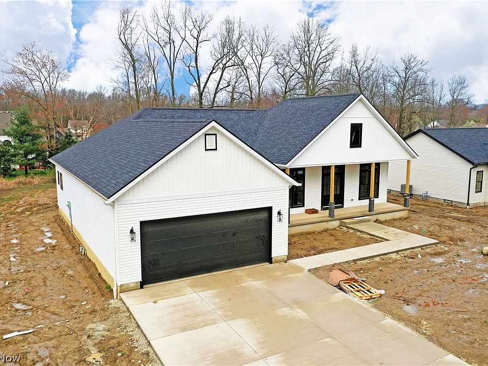1st image of 1212 Skyline Ln