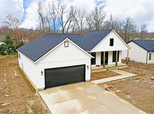 1212 Skyline Ln, Warren, OH 44484