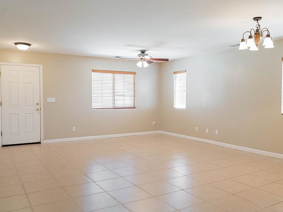 4th image of 809 S Cypress Ave