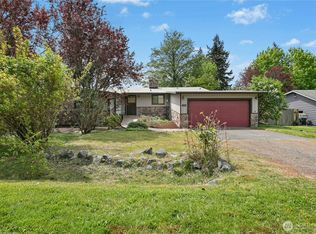 1236 Crescent Dr, Oak Harbor, WA 98277
