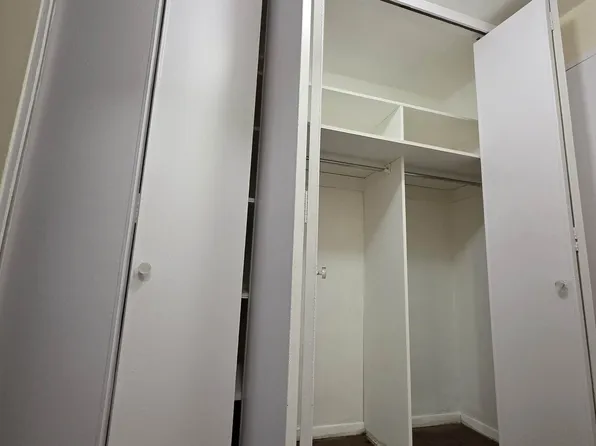 70-25 Yellowstone Boulevard image 6 of 21